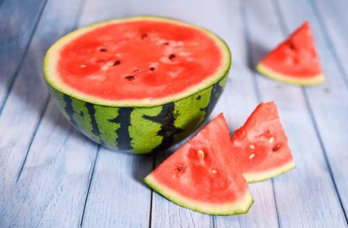 合理吃瓜的方法,掌握正确姿势，畅享夏日清凉