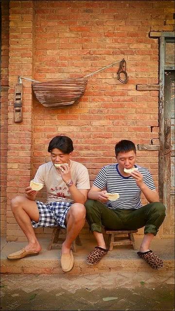 带你吃瓜童年回忆,那些难忘的吃瓜回忆